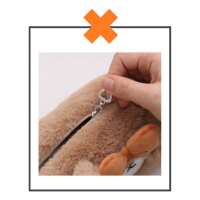 Etui beer met strik bruin